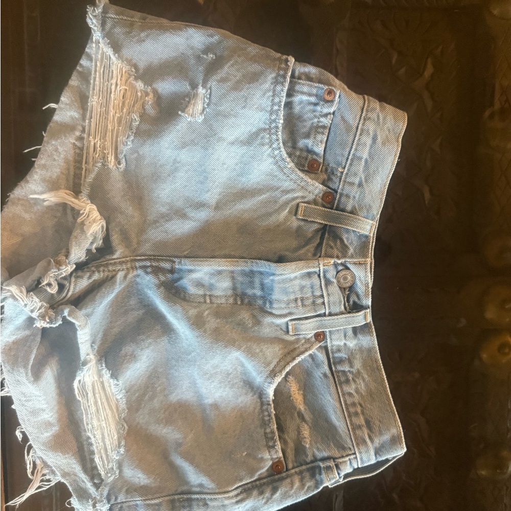 Levi 501 shorts size 23